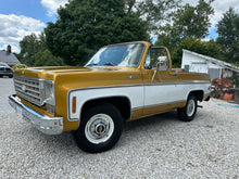 Load image into Gallery viewer, 1975 Chevrolet Blazer
