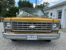 Load image into Gallery viewer, 1975 Chevrolet Blazer
