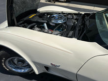 Load image into Gallery viewer, 1979 Corvette 4 speed
