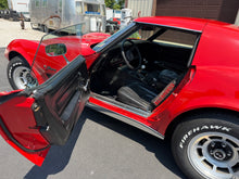 Load image into Gallery viewer, 1976 Corvette Stingray 4 speed
