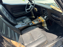 Load image into Gallery viewer, 1975 Corvette Stingray t-top coupe
