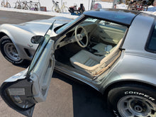 Load image into Gallery viewer, 1979 Corvette Coupe L82 4 speed
