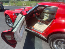 Load image into Gallery viewer, 1976 Corvette Stingray T-top Coupe
