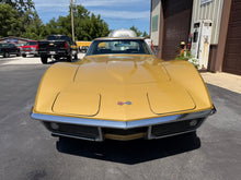 Load image into Gallery viewer, 1969 Corvette Coupe
