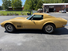 Load image into Gallery viewer, 1969 Corvette Coupe
