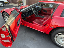 Load image into Gallery viewer, 1986 Corvette Coupe
