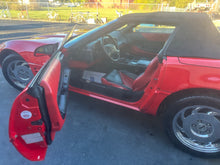 Load image into Gallery viewer, 1994 Corvette Convertible 6 speed
