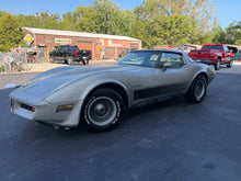 Load image into Gallery viewer, 1982 Corvette Collectors Edition
