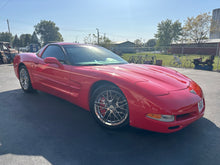 Load image into Gallery viewer, 2003 Corvette Coupe
