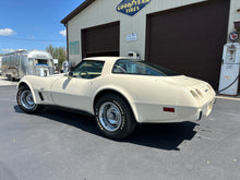 Load image into Gallery viewer, 1979 Corvette 4 speed
