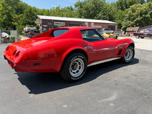 Load image into Gallery viewer, 1976 Corvette Stingray 4 speed

