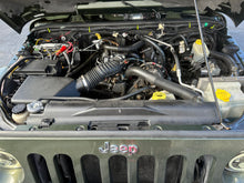 Load image into Gallery viewer, 2008 Jeep Sahara
