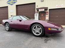 Load image into Gallery viewer, 1995 Corvette Coupe 36k miles
