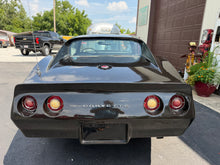 Load image into Gallery viewer, 1975 Corvette Stingray t-top coupe
