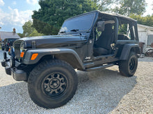 Load image into Gallery viewer, 2006 Jeep LJ
