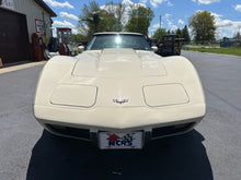 Load image into Gallery viewer, 1979 Corvette 4 speed
