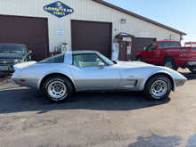 Load image into Gallery viewer, 1979 Corvette Coupe L82 4 speed
