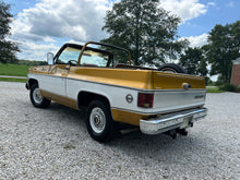 Load image into Gallery viewer, 1975 Chevrolet Blazer
